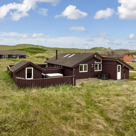 Feriehus Flot Med Udendørs Sj628