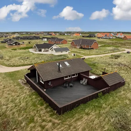 Feriehus Flot Med Udendørs Sj628 *